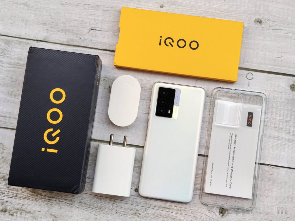 آنباکس تلفن همراه vivo iQOO Z5